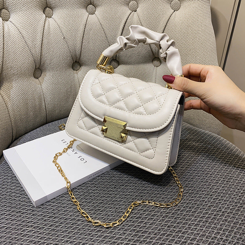 Chain crossbody bag