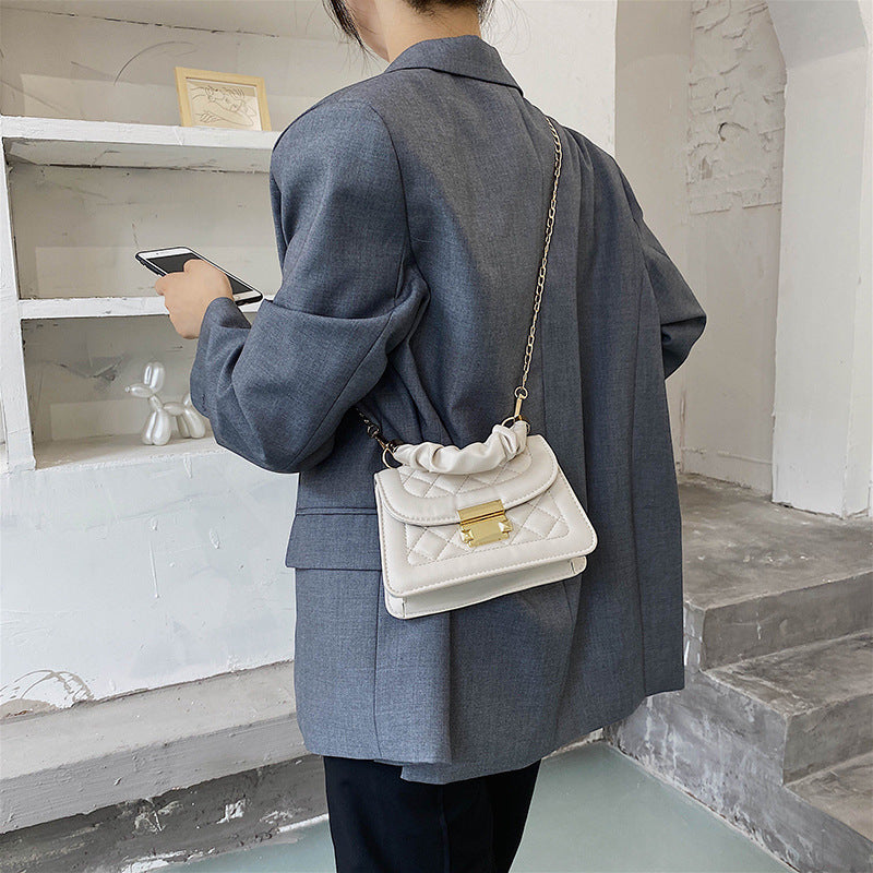 Chain crossbody bag